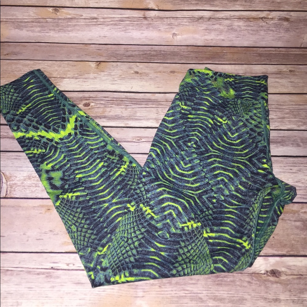 DonaJo Snake Print Leggings
